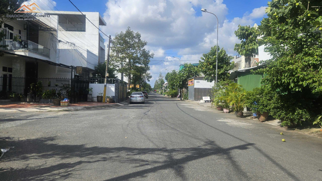 Nền KDC Nông Thổ Sản (Đường số 9), Hưng Phú, Cần Thơ