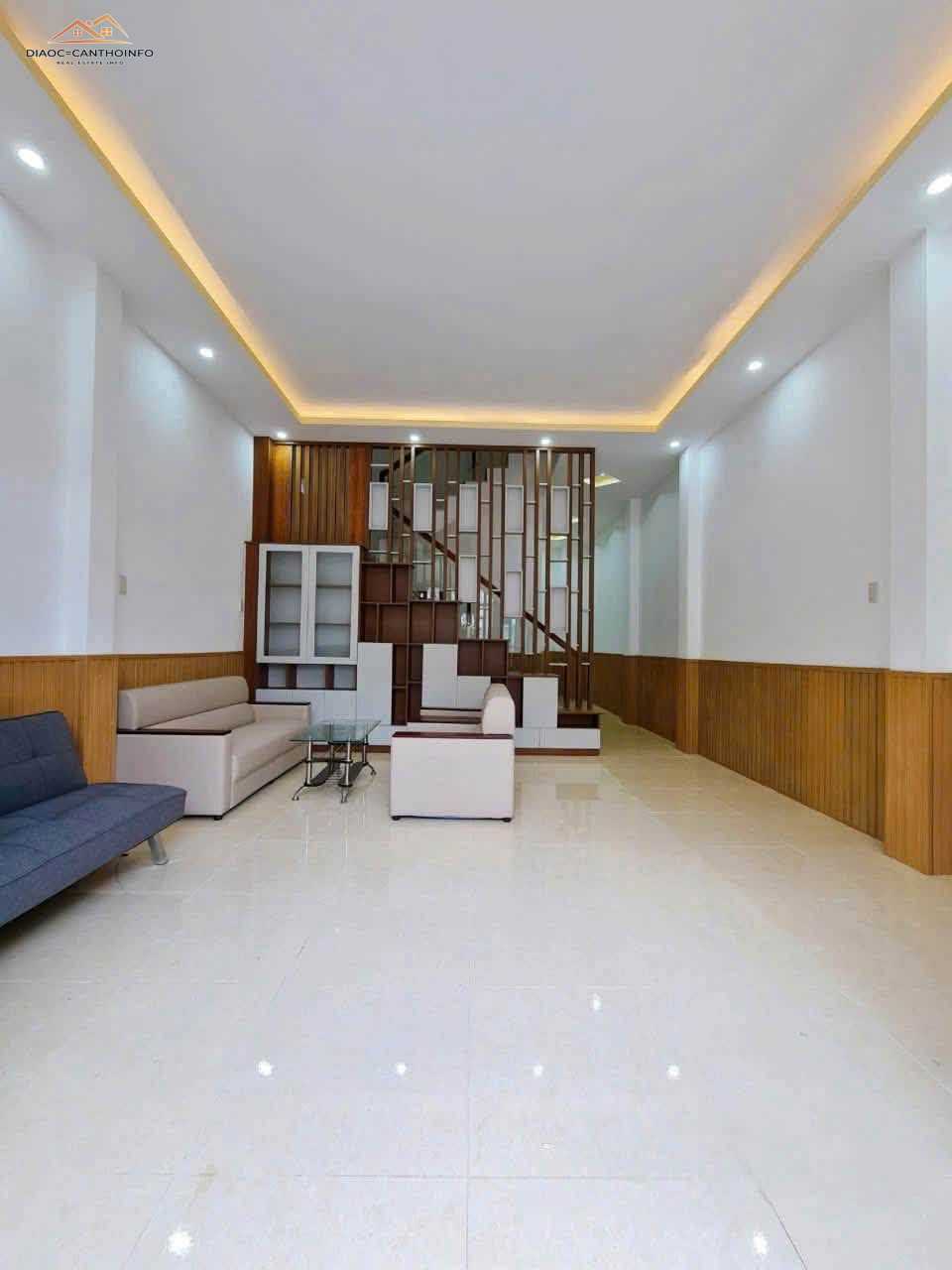 Nhà 1 Trệt 1 Lầu Mới Đẹp, Cách Hồ Bún Xáng 10M, P. Tân An, Cần Thơ