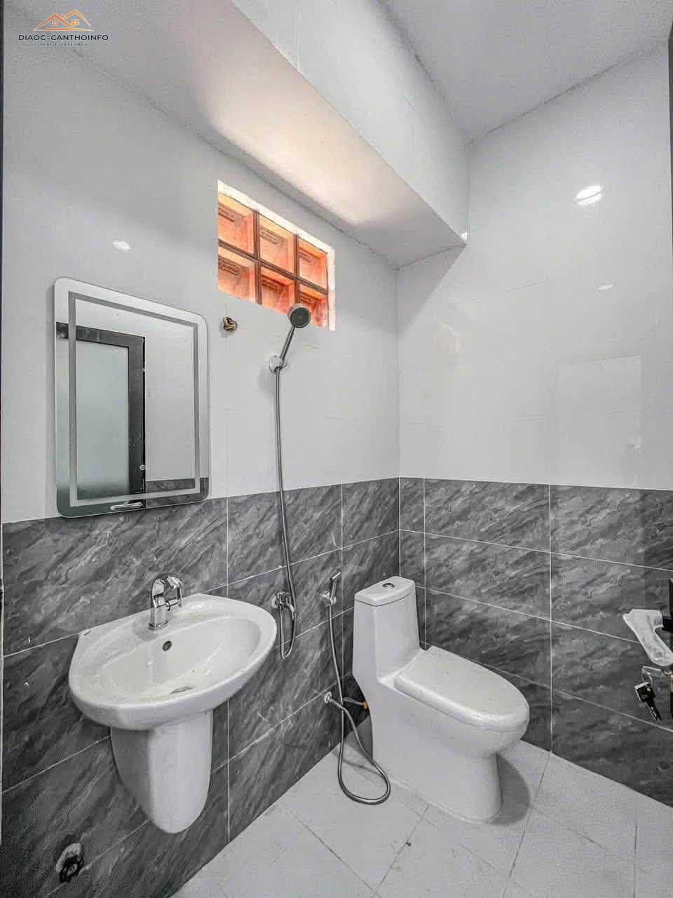 Nhà Lầu Hẻm 98 Đường Phạm Ngũ Lão, P. Cái Khế, Cần Thơ