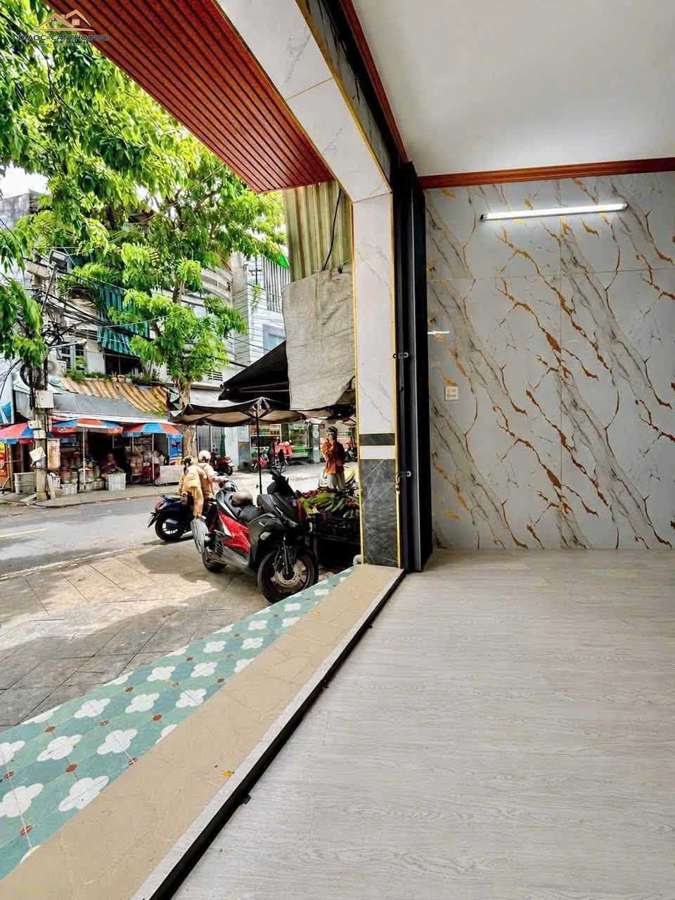 Nhà 2 lầu mặt tiền Đề Thám (ngay chợ Đề Thám), Ninh Kiều, Cần Thơ